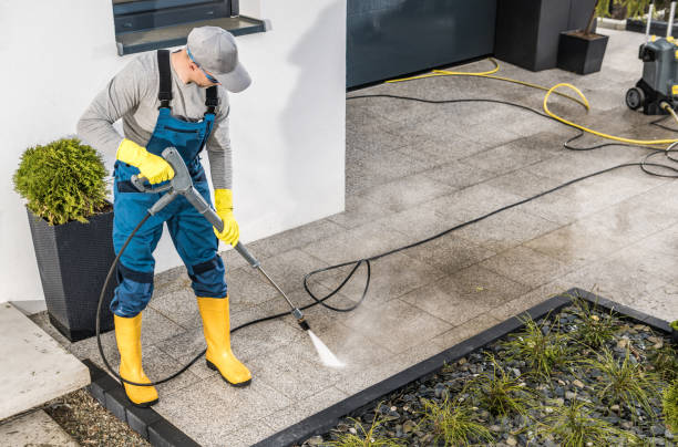 Best Roof Power Washing Services  in Baxter Springs, KS