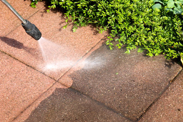 Best Roof Power Washing Services  in Baxter Springs, KS